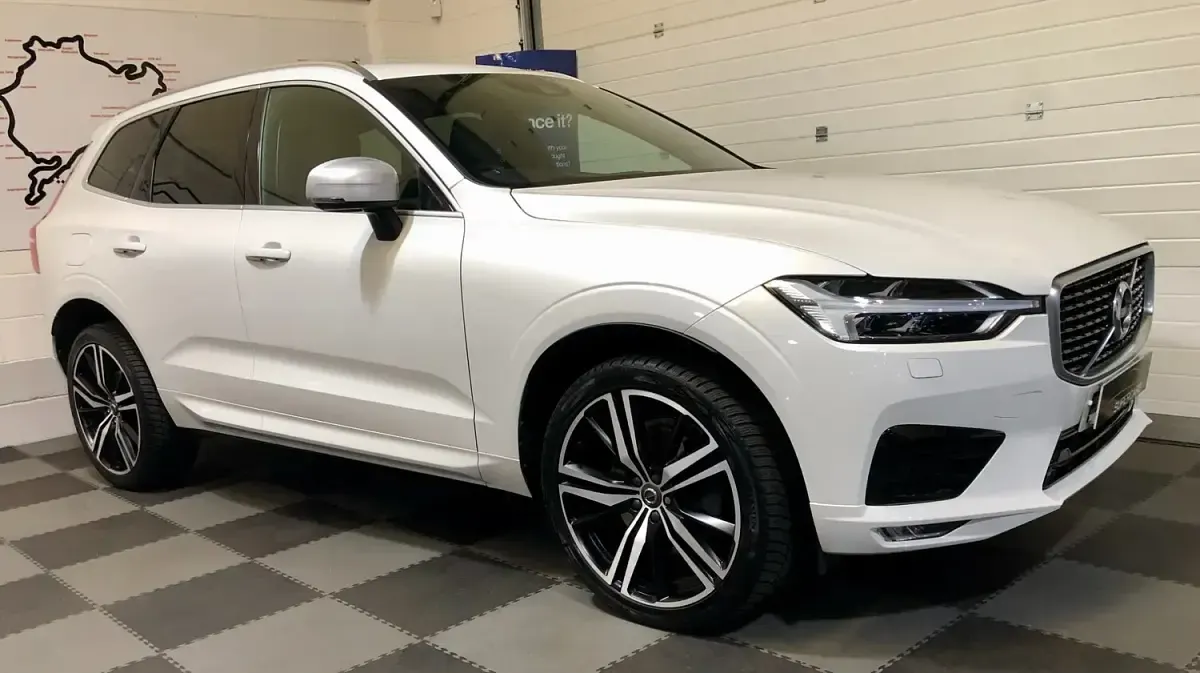 Used Volvo XC60 R-Design Pro 2019 White SUV