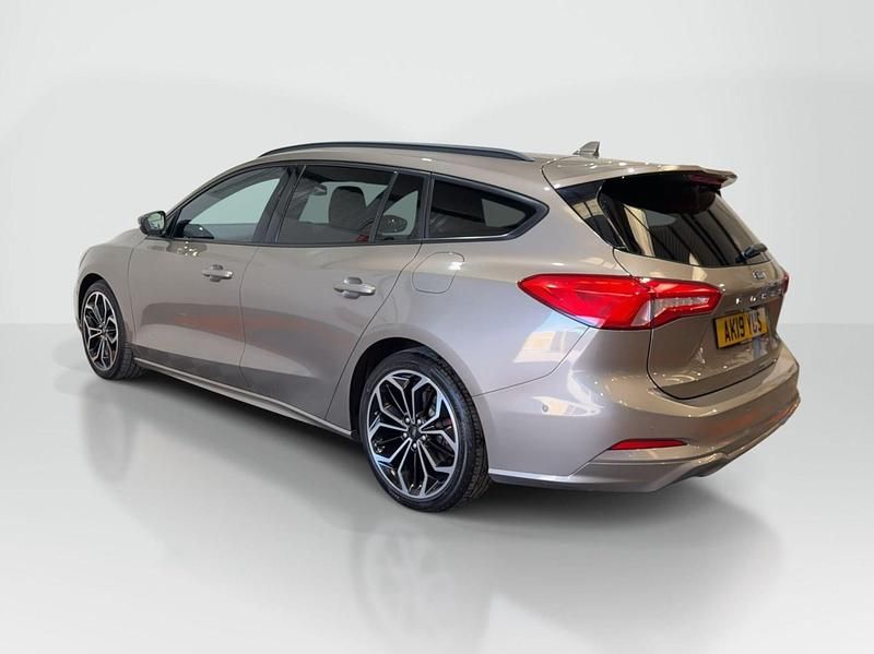 Used Ford Focus ST-Line X 120 HP (88 kW) 2019 Silver Estate