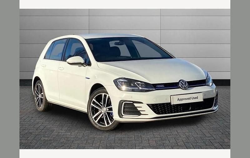 White Used 2020 VW Golf VIII GTE Hatchback | £15,795 (Fair price) - Image 1/3