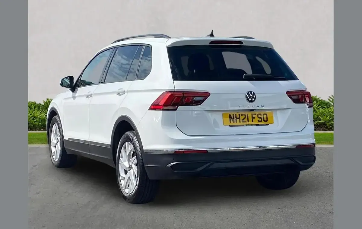 Used VW Tiguan Life 130 HP (95 kW) 2021 White SUV