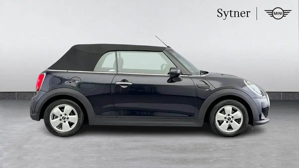 Second-hand Mini Cooper Classic 134 CP (98 kW) 2023 Negru Hatchback