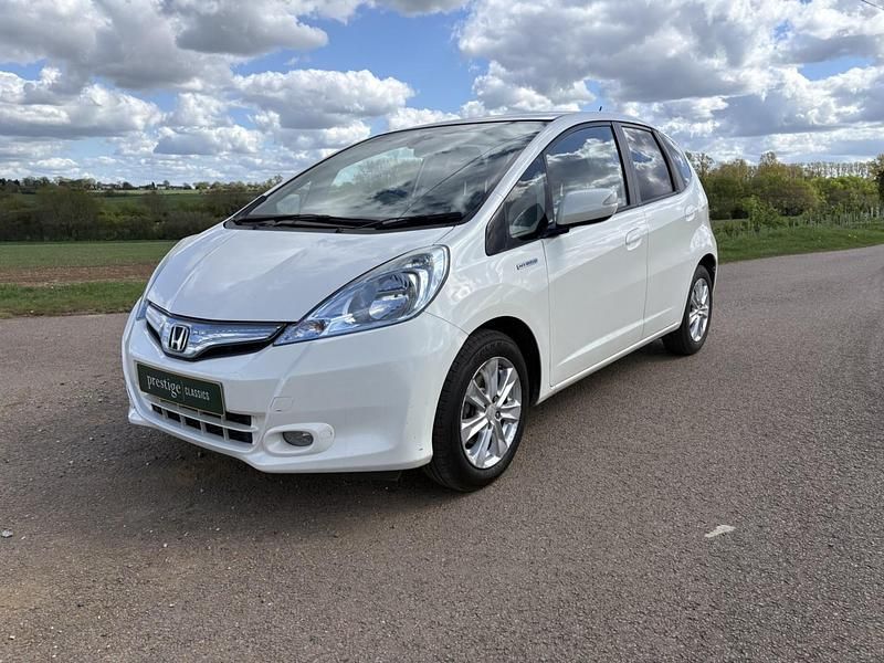 Used Honda Jazz Hybrid 2014 White Hatchback