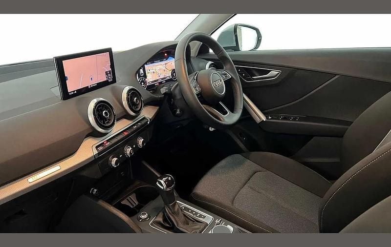 Used Audi Q2 Sport 147 HP (108 kW) 2023 Silver SUV