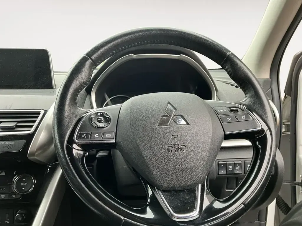 Used Mitsubishi Eclipse 163 HP (119 kW) 2019 White SUV