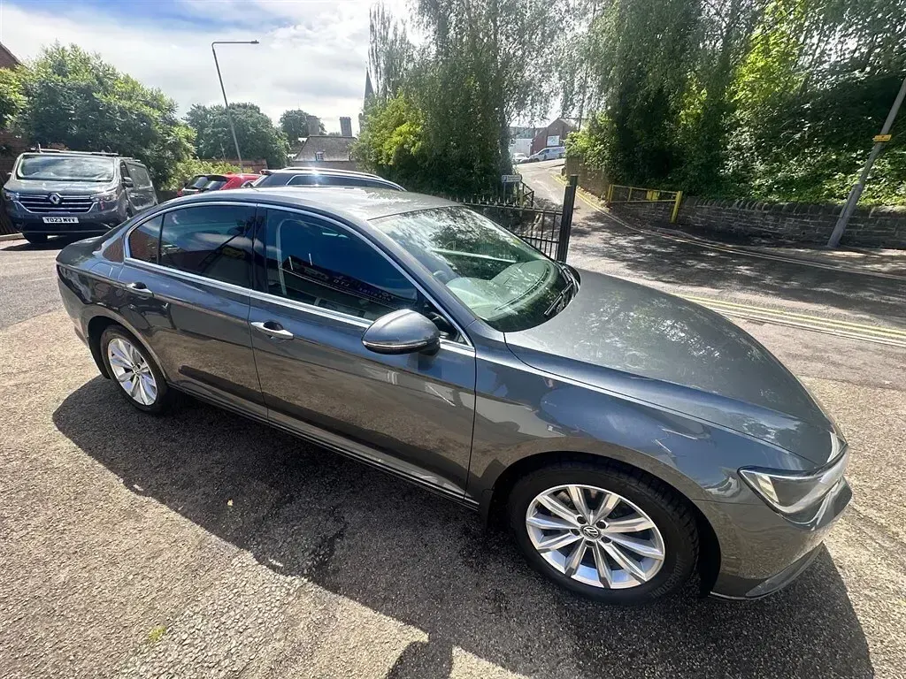 Used VW Passat Business 150 HP (110 kW) 2016 Grey Sedan