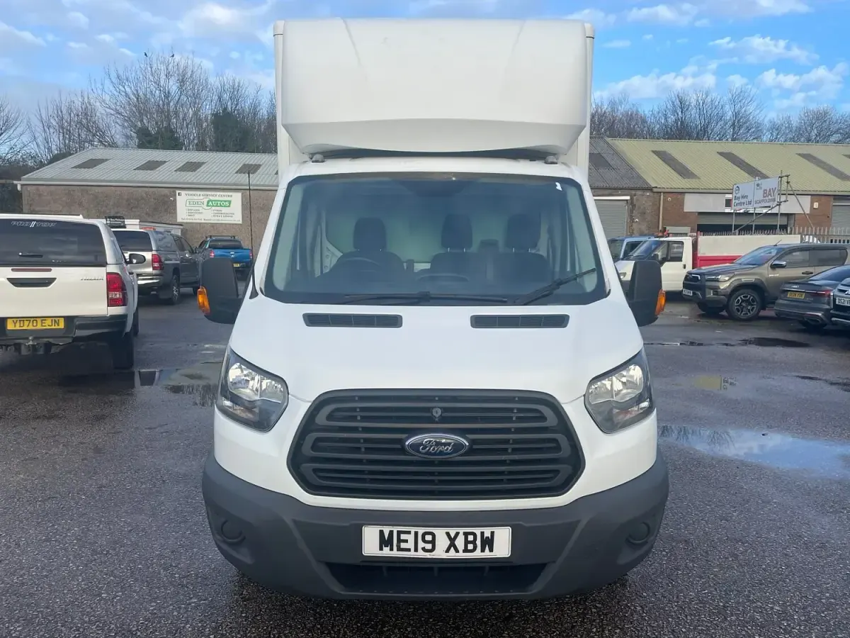 Used Ford Transit 130 HP (95 kW) 2019 White Cabriolet