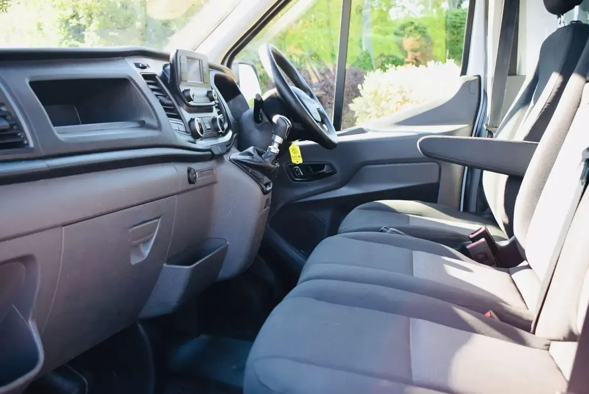 Used Ford Transit 130 HP (95 kW) 2022 White Van