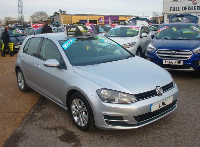 Used VW Golf VII SE 105 HP (77 kW) 2013 Silver Hatchback