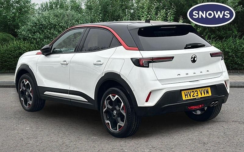 Used Vauxhall Mokka GS Line 131 HP (96 kW) 2022 White SUV