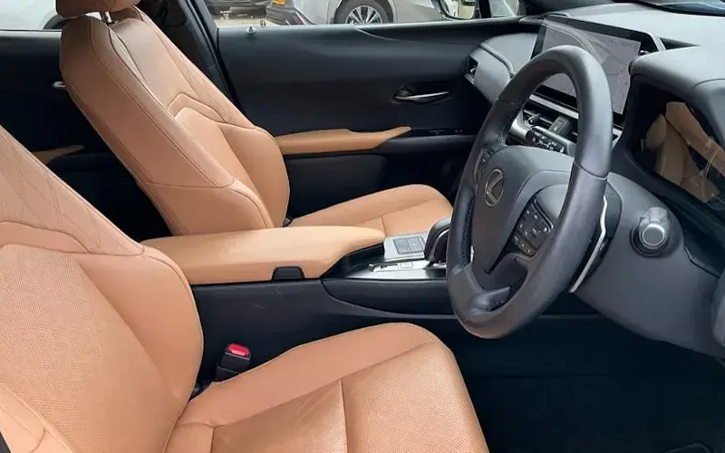 Used Lexus UX 300e 150 kW (204 HP) 2024 Blue SUV