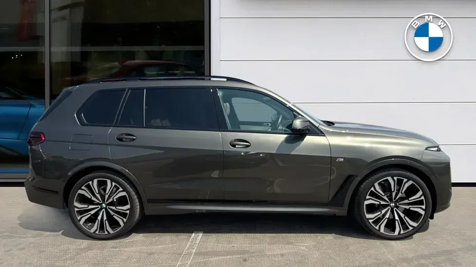 Used BMW X7 M Sport 347 HP (255 kW) 2026 Green SUV