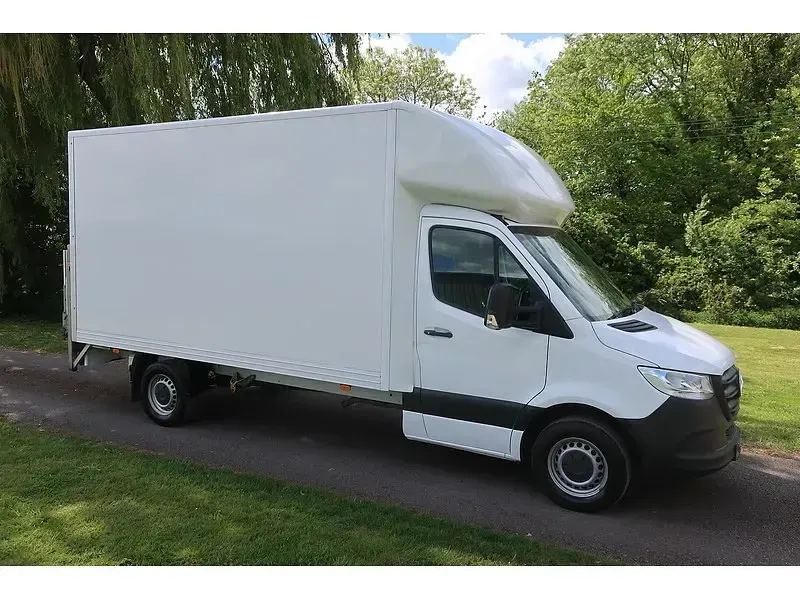Gebraucht Mercedes Sprinter Progressive 150 PS (110 kW) 2022 Weiß Van