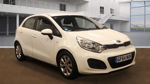 White Used 2015 Kia Rio Hatchback | £4,999 (Fair price) - Image 1/4