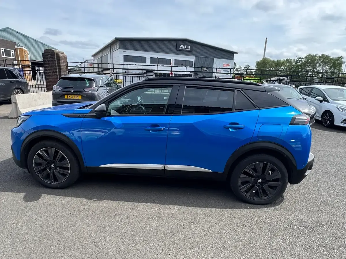 Used Peugeot e-2008 GTi 100 kW (136 HP) 2020 Blue SUV