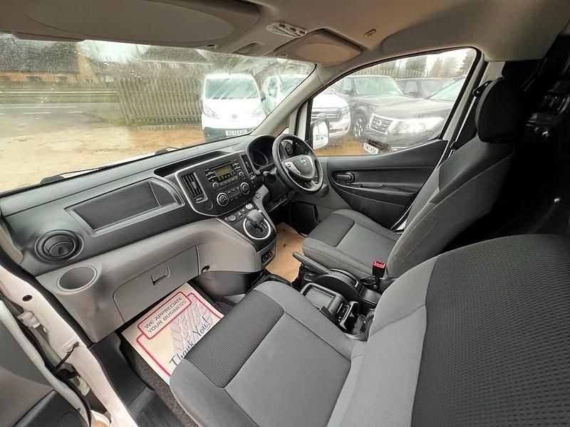 Used Nissan e-NV200 Acenta 80 kW (109 HP) 2016 White MPV