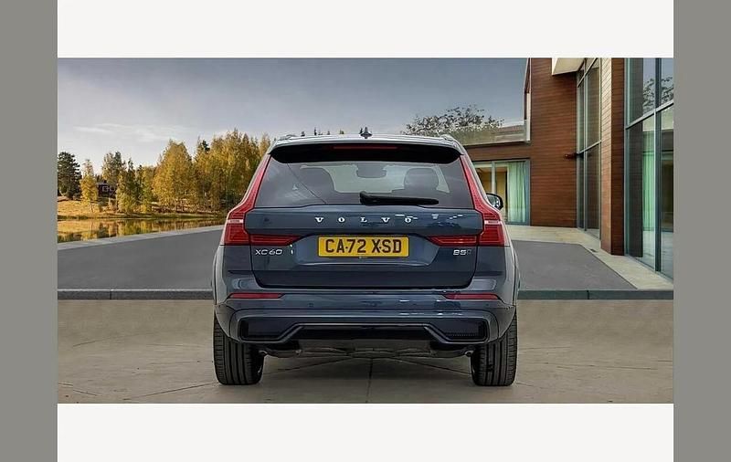 Used Volvo XC60 Ultimate 247 HP (181 kW) 2022 Blue SUV