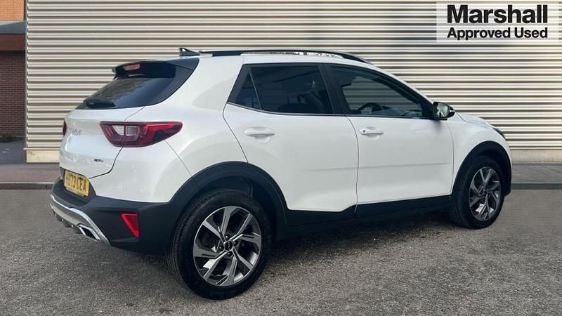 Used Kia Stonic GT-Line 99 HP (72 kW) 2024 White SUV