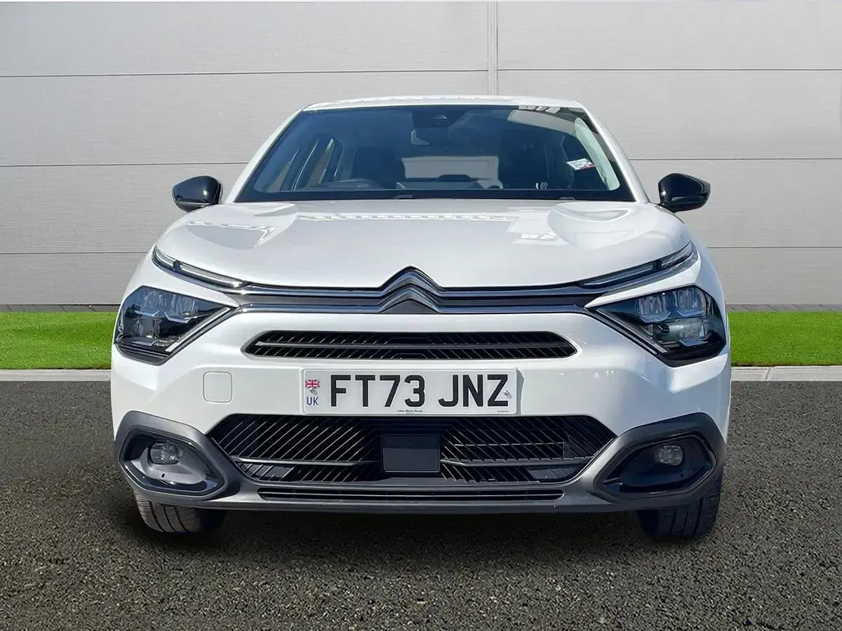 Käytetty Citroën C4 PureTech 2023 Valkoinen Katumaasturi