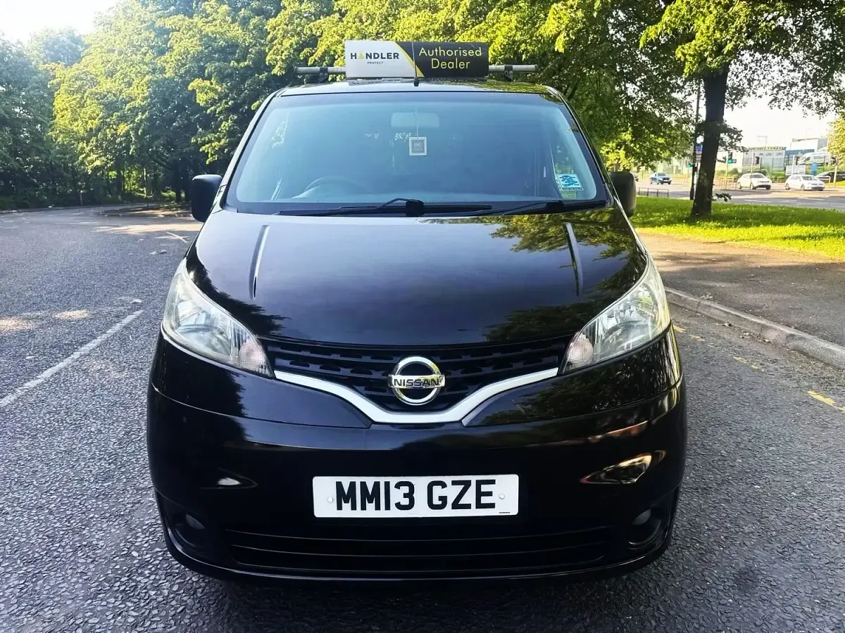 Used Nissan NV200 Acenta 89 HP (65 kW) 2013 Black MPV