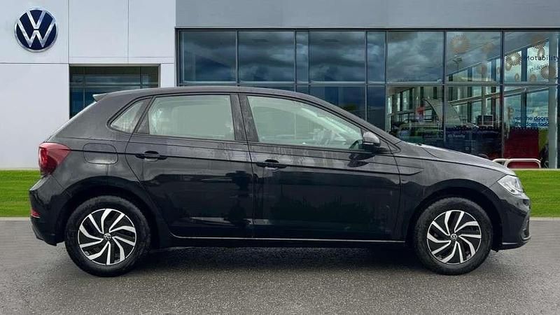 Used VW Polo Life 80 HP (58 kW) 2024 Black Hatchback