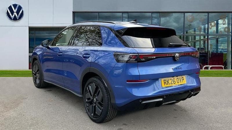 New VW T-Roc R-line 150 HP (110 kW) 2026 Petrol blue metallic black SUV