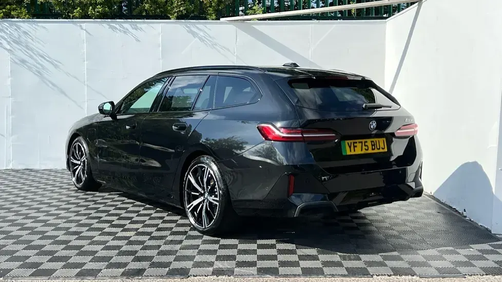 Used BMW 530e M Sport 295 HP (216 kW) 2025 Black Estate