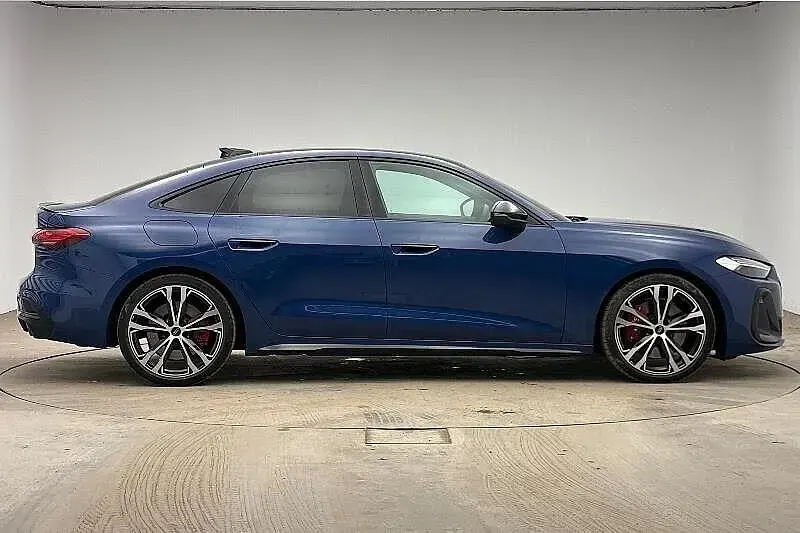 Used Audi S5 Advanced 367 HP (269 kW) 2025 Blue Estate