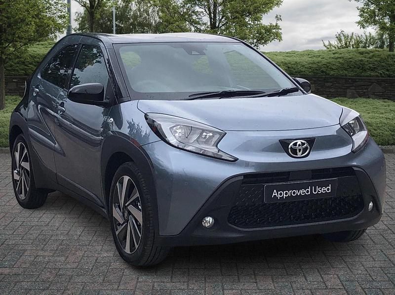 Grey New 2025 Toyota Aygo Hatchback | £16,500 (Expensive) - Image 1/4