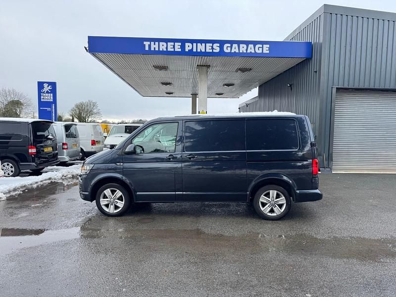 Used VW Transporter Highline 150 HP (110 kW) 2019 Blue Van