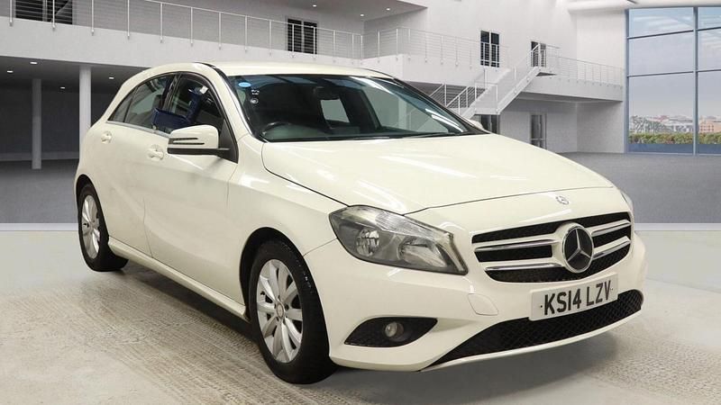 Used Mercedes A180 SE 2014 White Hatchback