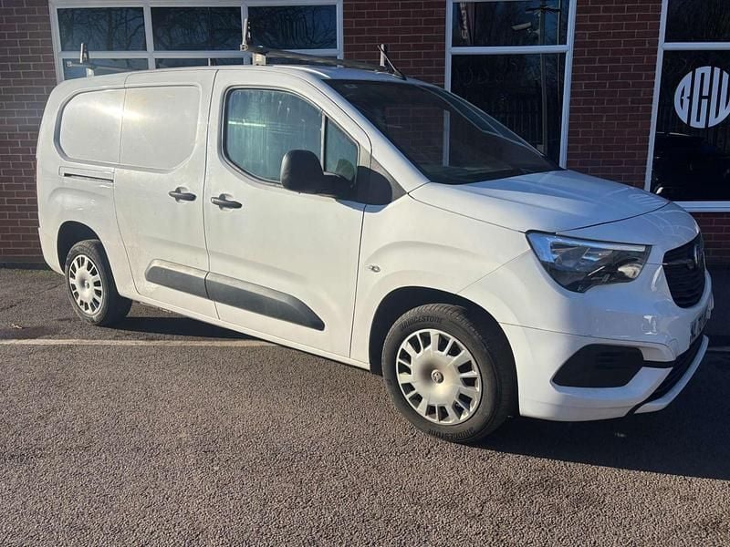 Used Vauxhall Combo Sportive 2020 White MPV