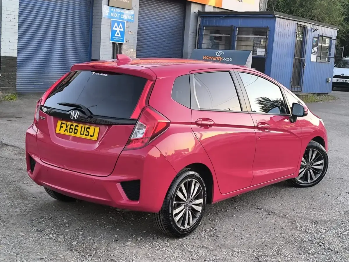 Second-hand Honda Jazz EX 102 CP (75 kW) 2016 Roșu Hatchback