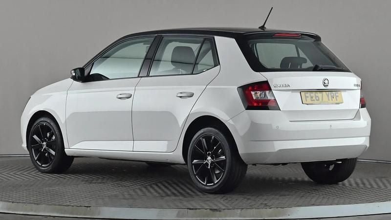 Used Skoda Fabia Colour Edition 95 HP (69 kW) 2017 White Hatchback