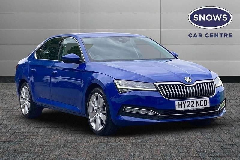 Blue Used 2022 Skoda Superb SE L Hatchback | £15,437 (Good price) - Image 1/4
