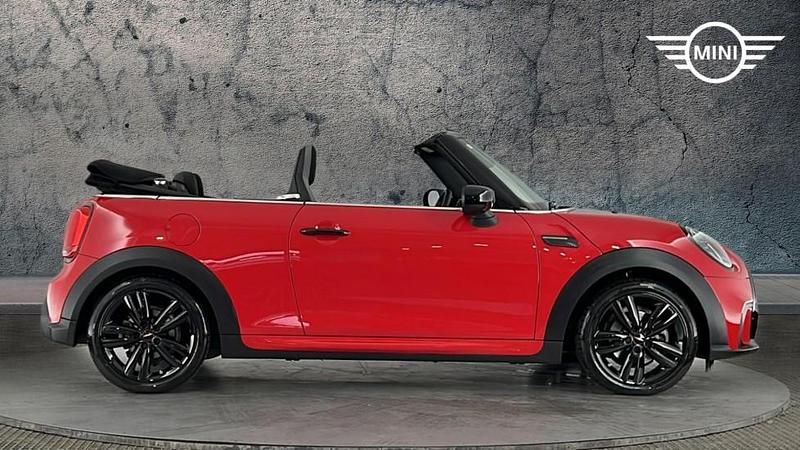 Used Mini Cooper Sport 134 HP (98 kW) 2023 Red Hatchback