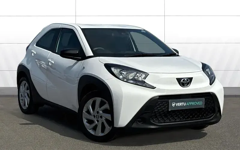 Usado Toyota Aygo X PURE 72 HP (52 kW) 2025 SUV