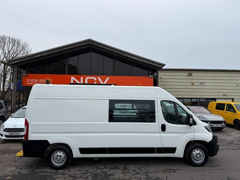 Used Peugeot Boxer S 140 HP (102 kW) 2021 White Van