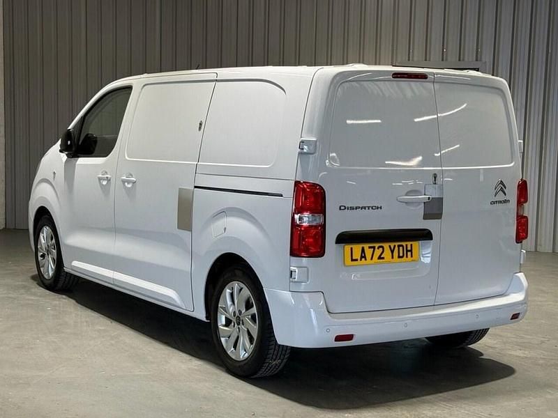 Używany Citroën Dispatch 2023 Biały Minivan