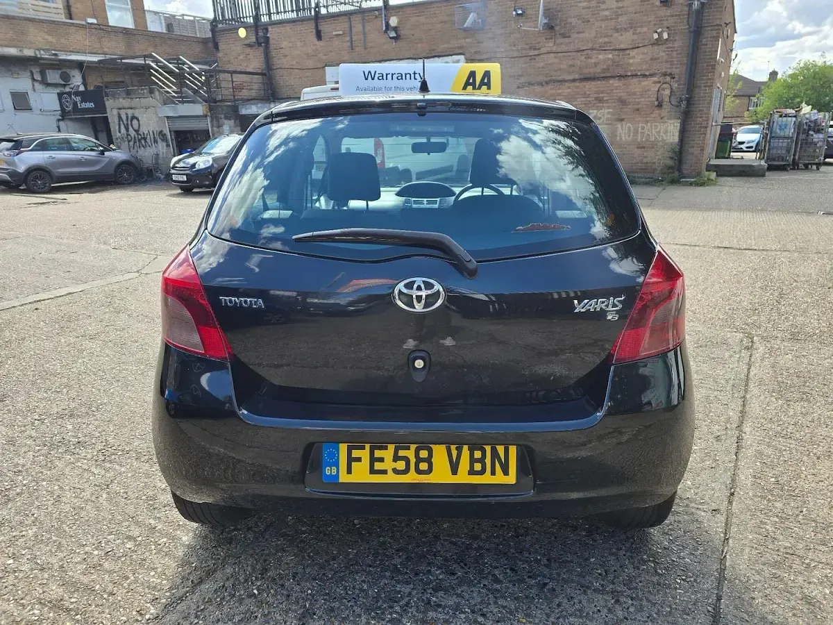 Używany Toyota Yaris T3 2008 Czarny Hatchback