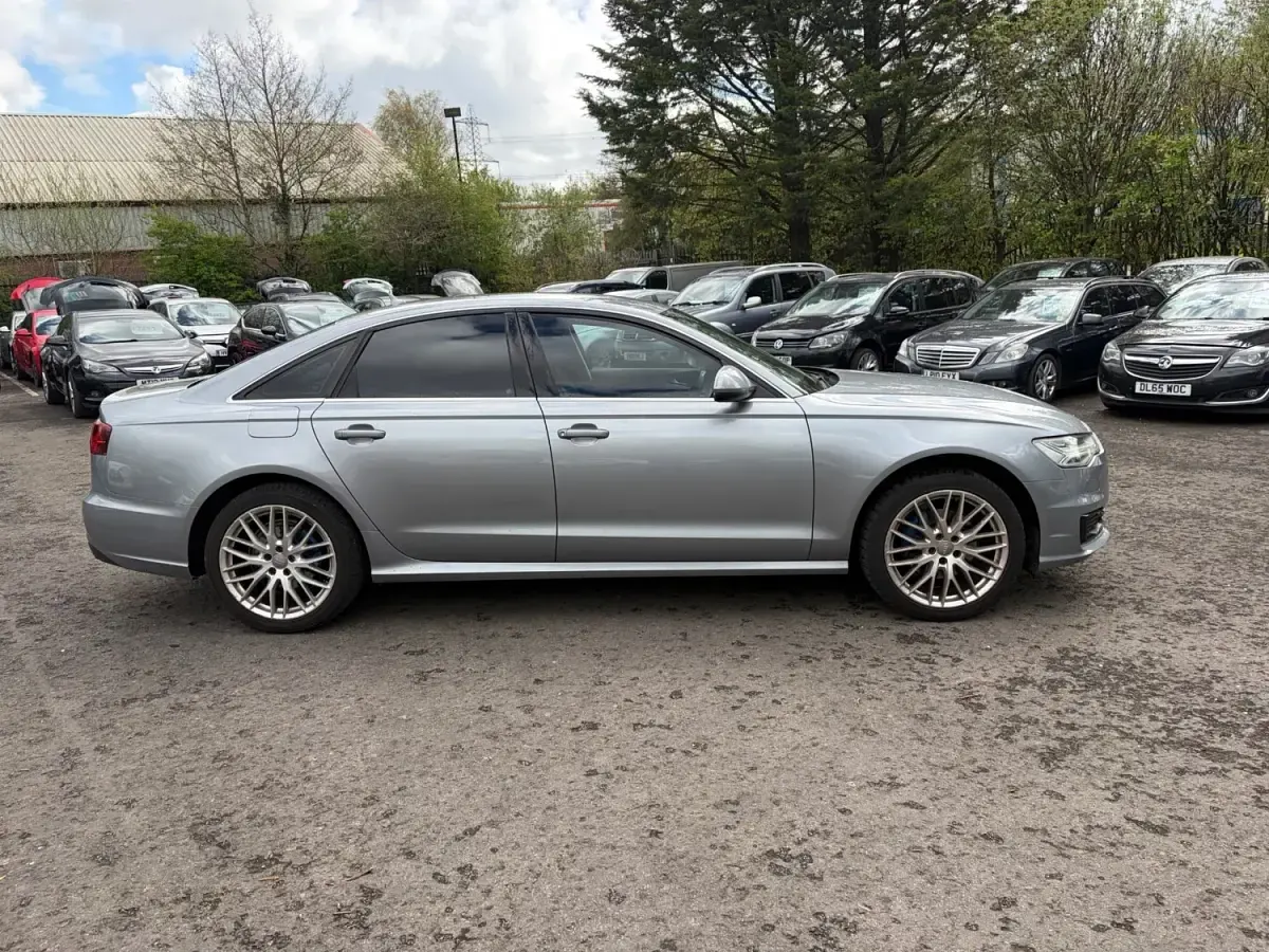 Usado Audi A6 2015 Cinzento Sedan