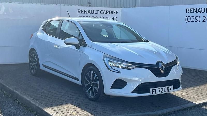 Used Renault Clio V Iconic 90 HP (66 kW) 2022 White  Hatchback