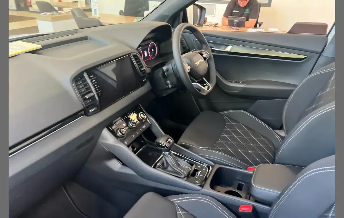 New Skoda Karoq SportLine 150 HP (110 kW) 2026 White SUV