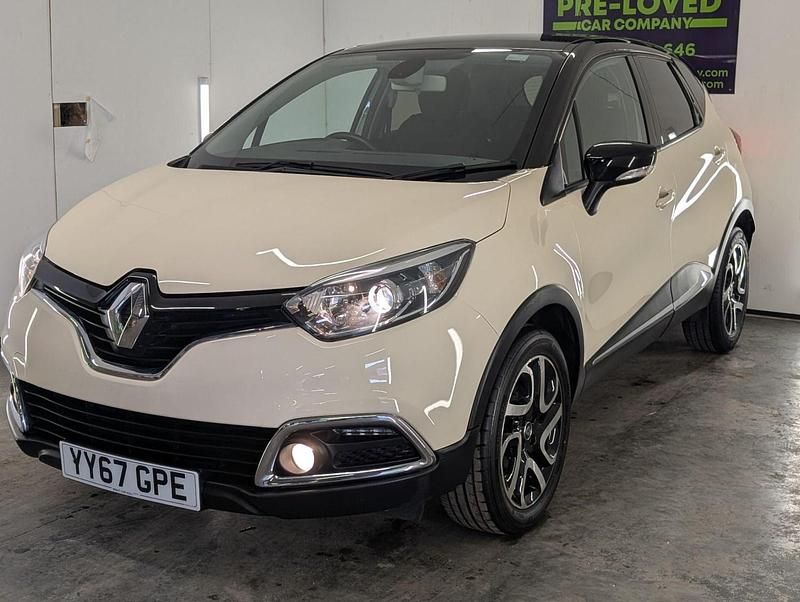 White Used 2017 Renault Captur Dynamique SUV | £9,250 (Fair price) - Image 1/3