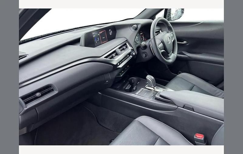 Used Lexus UX 300e 150 kW (204 HP) 2021 Black SUV