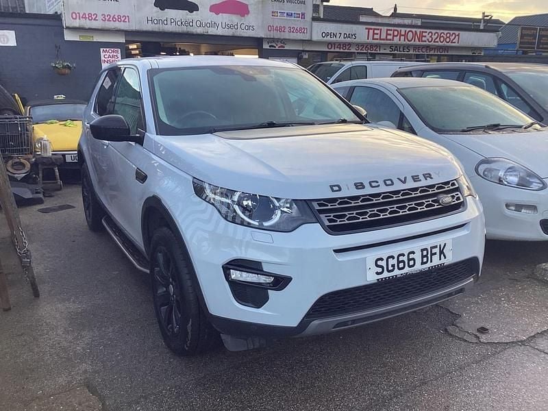 Used Land Rover Discovery Sport SE 180 HP (132 kW) 2016 White SUV