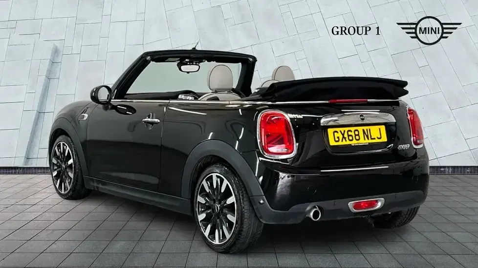 Usado Mini Cooper Exclusive 134 HP (98 kW) 2019 Preto Citadino