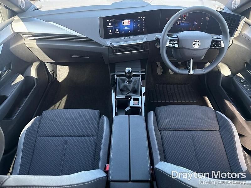 Nouă Vauxhall Astra S 130 CP (95 kW) 2026 Alb Hatchback