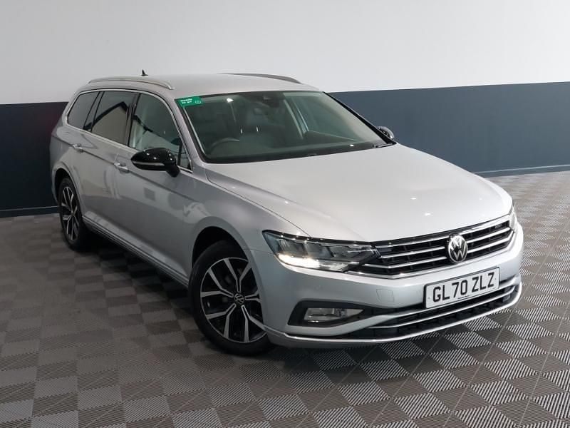 Used VW Passat SEL 150 HP (110 kW) 2020 Silver Estate
