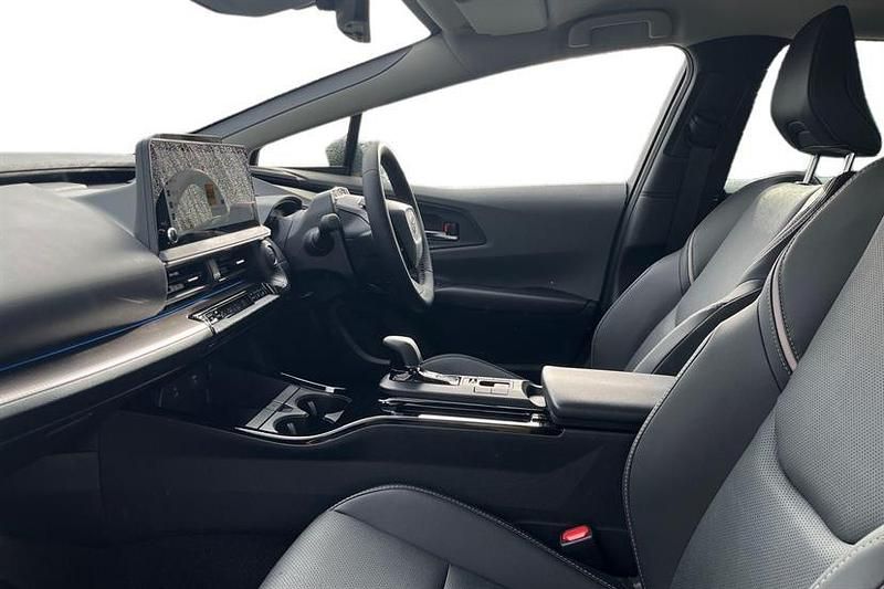 New Toyota Prius 223 HP (164 kW) 2025 Mustard Hatchback