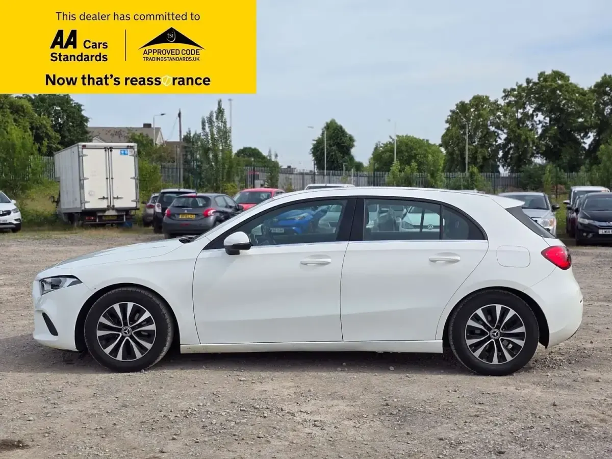 Used Mercedes A180 SE 136 HP (100 kW) 2021 White Hatchback